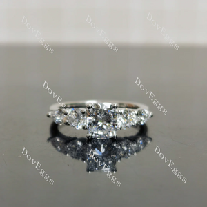 Doveggs side stones engagement ring semi-mount only(Exclusively to DovEggs Stones)