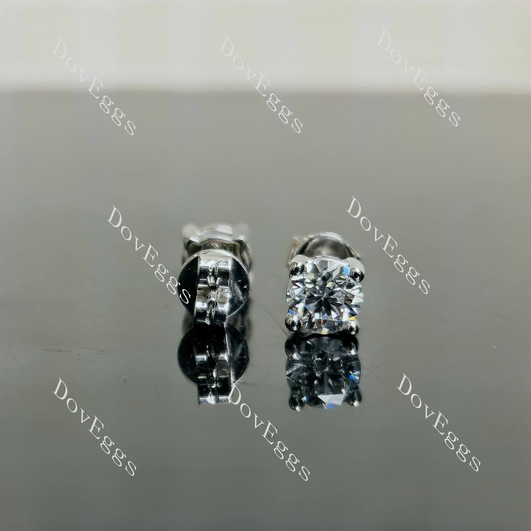 Doveggs 0.5ct Each 1cttw EF, Above VS Lab Grown Diamond Earstud in Solid 14k Metal