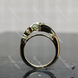 (size 6.5 ) Doveggs 10k yellow gold 1.531ct pear VS1 Clarity Excellent cut Fancy Vivid Green lab grown diamond ring