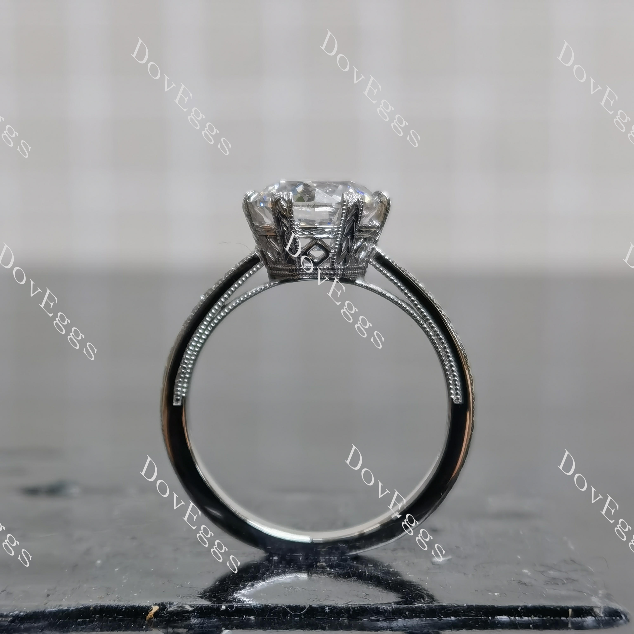 Doveggs Round Vintage Carved Lab Grown Diamond Engagement Ring