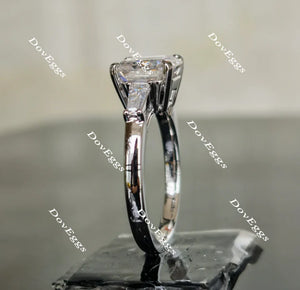 Doveggs side-stone three-stone engagement ring semi-mount only(Exclusively to DovEggs Stones)