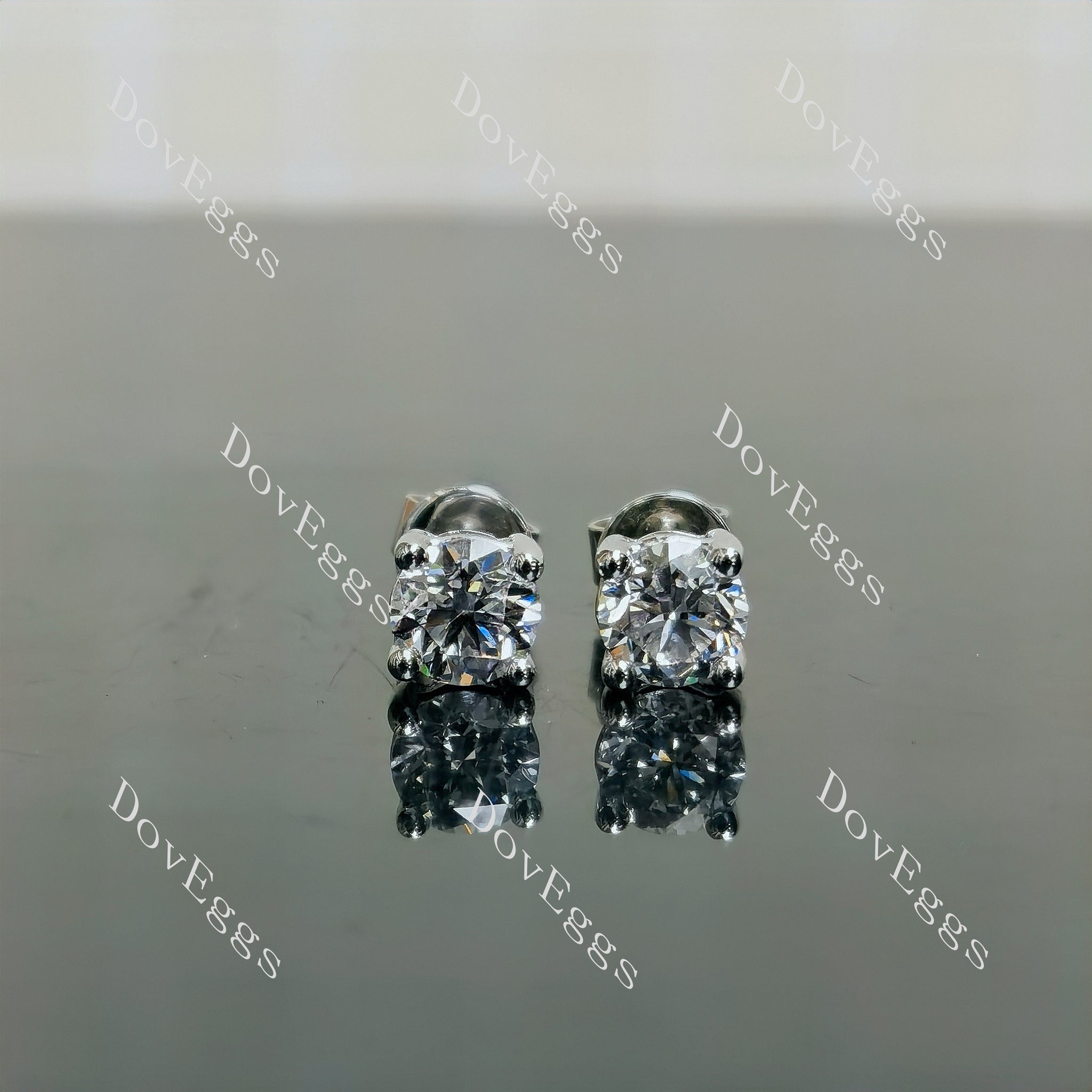 Doveggs 0.5ct Each 1cttw EF, Above VS Lab Grown Diamond Earstud in Solid 14k Metal