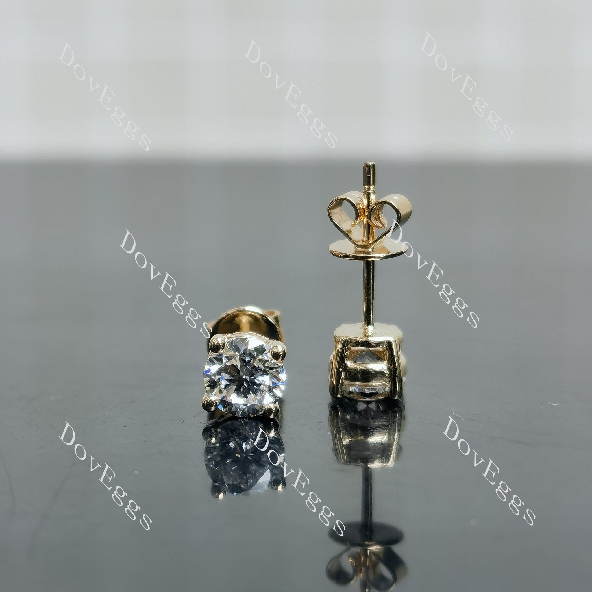 Doveggs 0.5ct Each 1cttw EF, Above VS Lab Grown Diamond Earstud in Solid 14k Metal