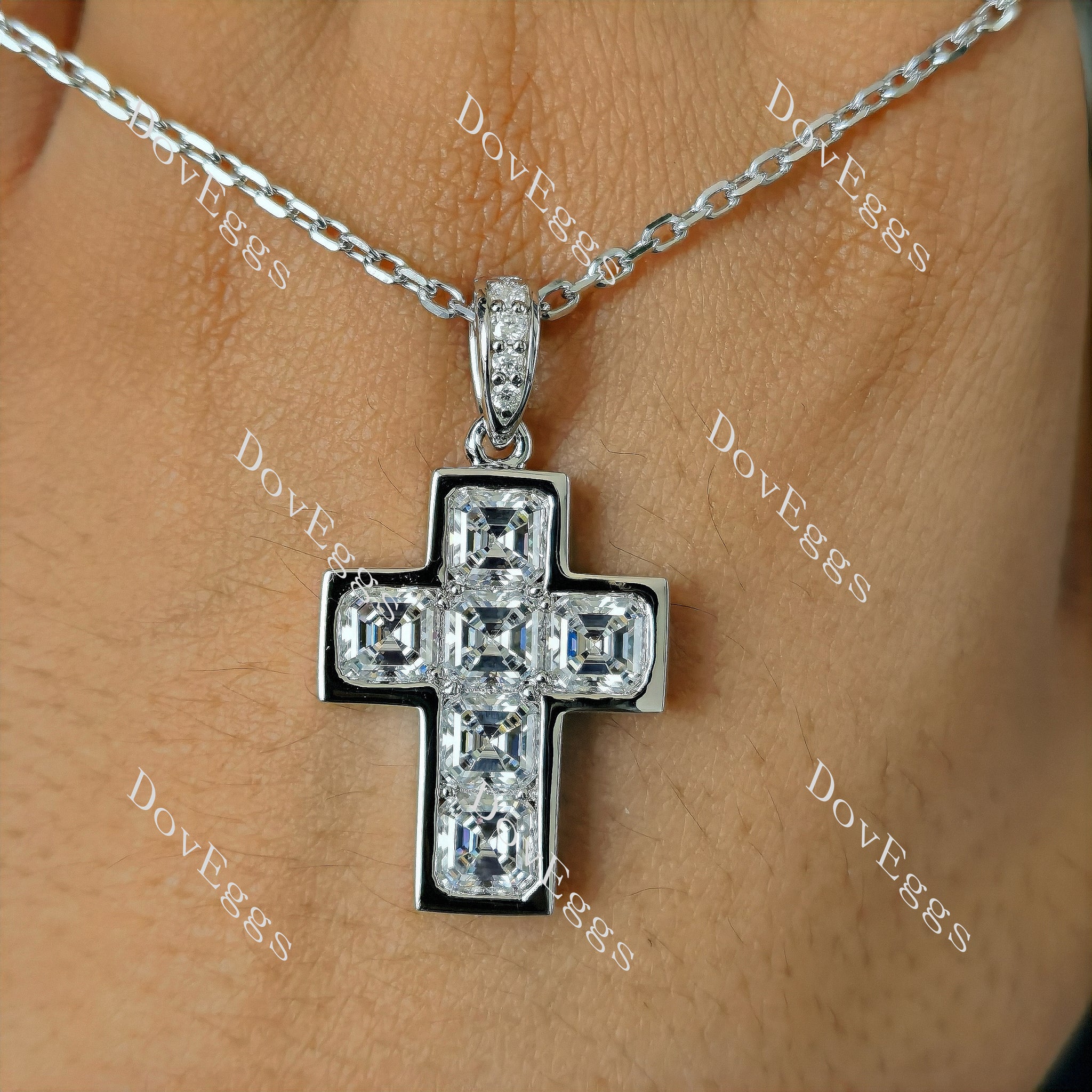 Doveggs asscher bezel moissanite/lab grown diamond pendant necklace (pendant only)