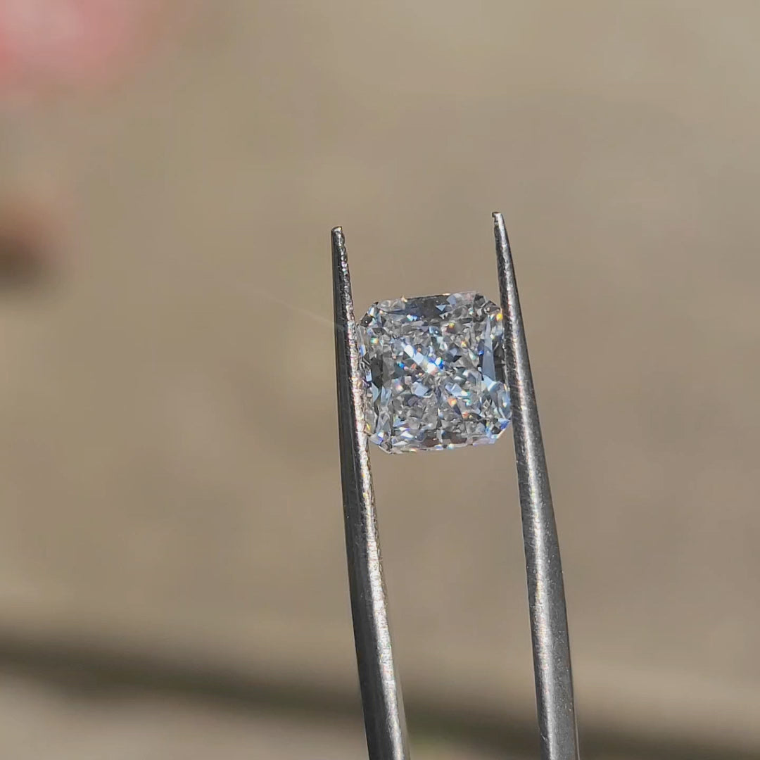 2.52ct radiant lab diamond (D/VVS1) in sunlight, showcasing crushed ice brilliance