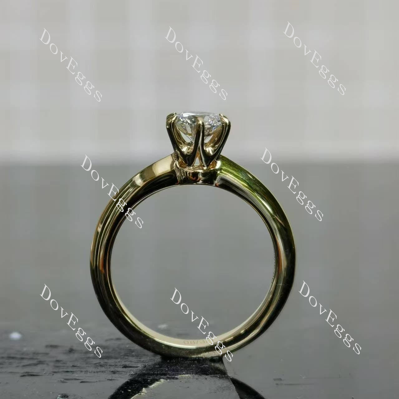 (size 5.25) Doveggs 10k yellow gold 0.506ct round lab grown diamond ring