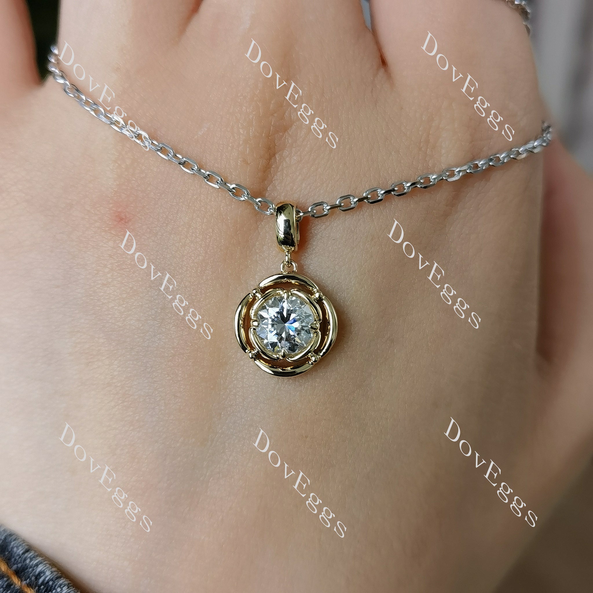 Doveggs round bezel floral moissanite pendant necklace (pendant only)